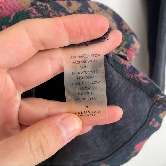 Peruvian Connection Pima cotton long sleeve tee dark floral grey crew small pink - Picture 4 of 8